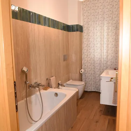 Pensión E Cameretta Con Bagno Privato